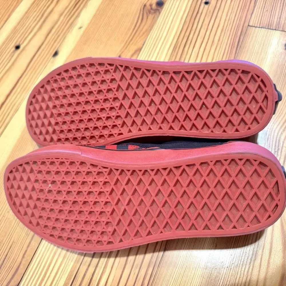 Vans Classic Slip On Checkerboard Red Black Mens 8.5 Womens 10 Skate Flat Shoes